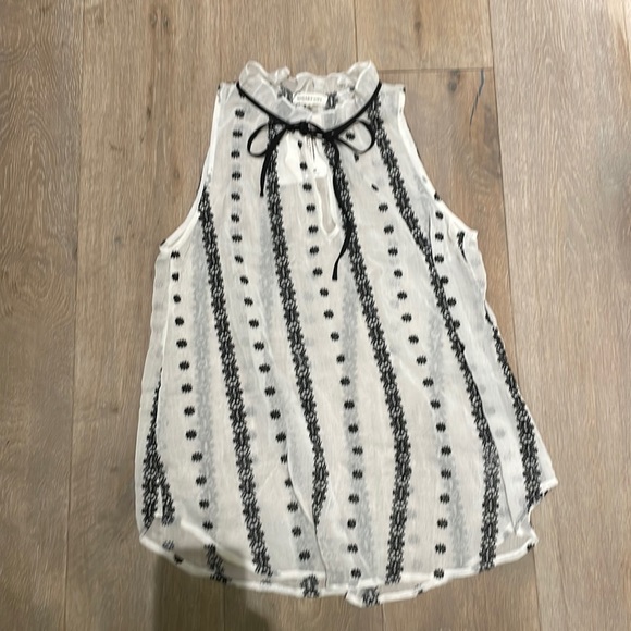 Sugarlips Tops - Sleeveless blouse